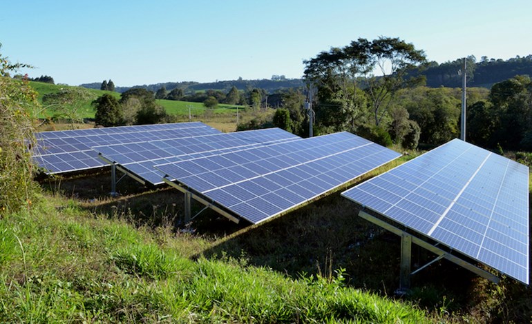 ERG's Bold Leap Forward: Acquiring Prime Solar and Wind Farms to Expand Renewable Energy Footprint [Image: Unsplash/Gabriel]
